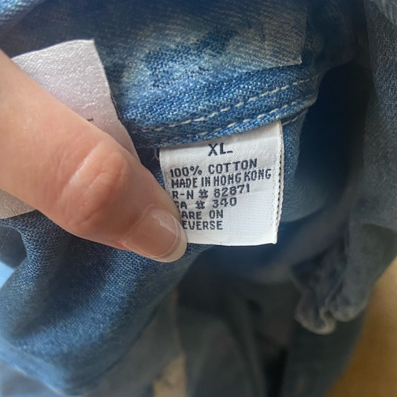 Vintage Looney Tunes Denim Shirt Size XL - Picture 7 of 7